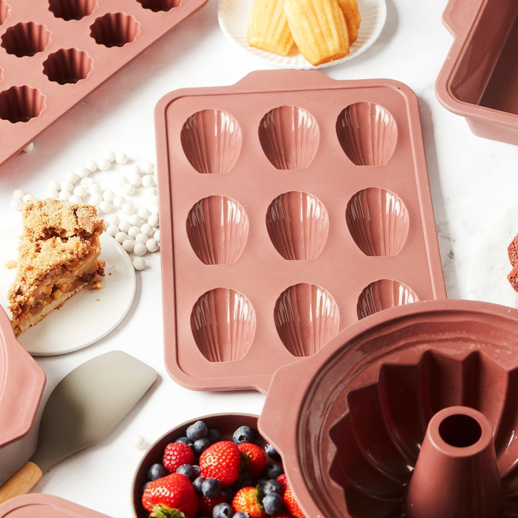 Platinum silicone explained: how to use, care, and bake like a pro