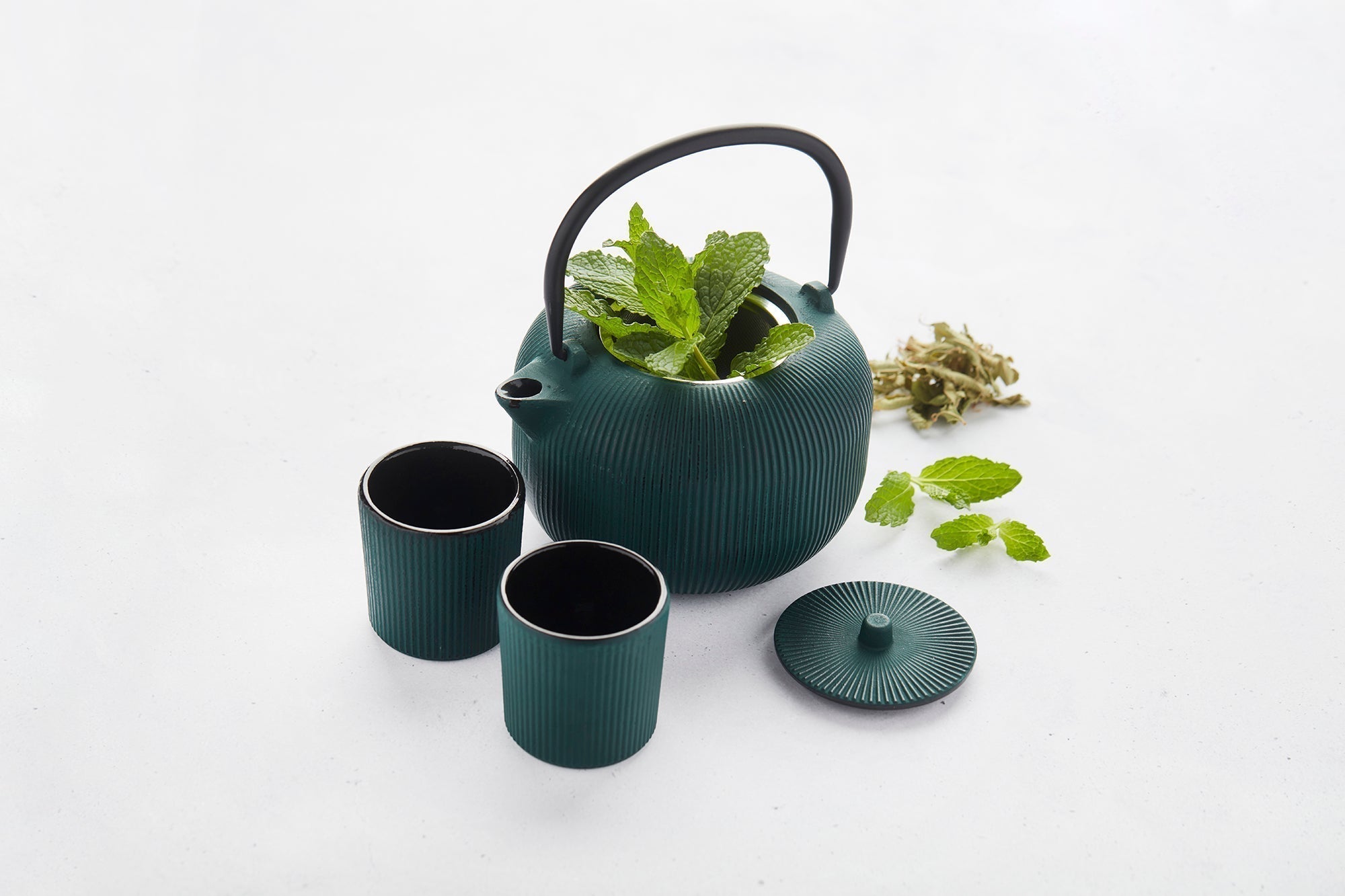 Cast iron teapots: how to use & care for them