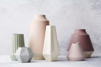 Geometrische vaas uit bamboevezel gebroken wit 10.8x9.5x20cm