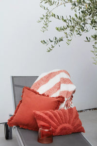 Coussin décoratif en 100% coton recyclé terre cuite