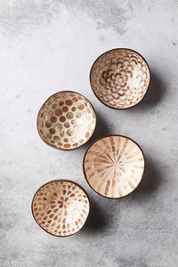 Coconut bowl with mother of pearl spheres natural