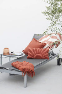 Coussin décoratif en 100% coton recyclé terre cuite