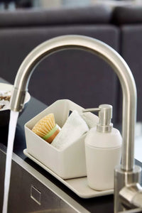 Brosse à vaisselle en bambou et matière synthétique recyclée