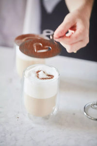 Set cappuccino avec 2 verres à double paroi 250ml, mousseur à lait et pochoir