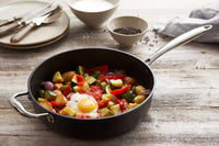 Pan-à-moi  lightweight cast iron sauté pan with excalibur non-stick coating ø 28cm