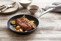 Pan-à-moi lightweight cast iron frypan with excalibur non-stick coating ø 28cm