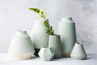 Vaas uit bamboevezel saliegroen en gebroken wit ø 15.1cm H 26.5cm