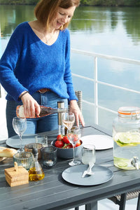 4-piece wine set: electric wine opener, pourer, vacuum stopper, foil cutter